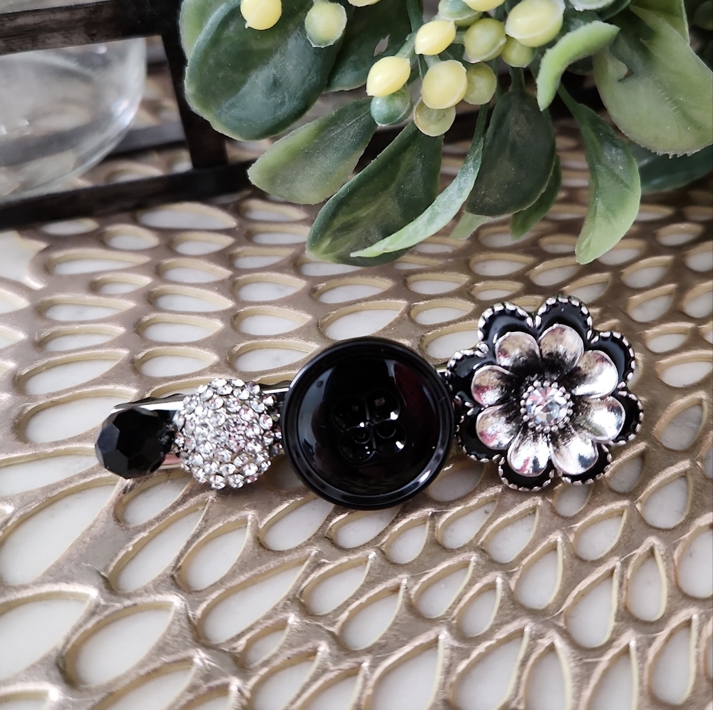 👠Fancy Black & Silver hairclip👠